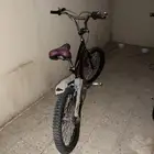سيكل كوبرا لون عنابي مقاس20جديد استعمال قليل جدا