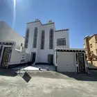 للبيع روف علوي مع ملحق موقع متميز خلف الألماني من620الف
