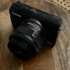 كاميرا كانون EOS M100