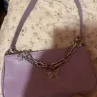 شنطة كتف ويد نسائية بناتيه لون بنفسجي فاتح نضيفه