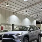 تويوتا راف فور XLI فتحة سقف الوان فضي موديل 2025