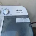 غسالة وتسريحة