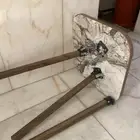 طاولات مكسوره