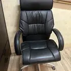 كرسي مكتب نظيف