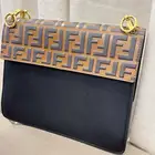 شنطة فندي الاصليه للبيع الموديل القديم