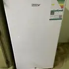 ثلاجة صغيرة