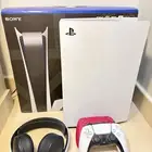 للبيع سوني بلايستيشن 5 مع اغراضه و كرتونه و سماعة