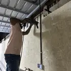 كهربائي وسباك