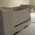 سرير اطفال بيع مستعجل اليوم
