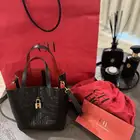 للبيع شنطة Carolina Herrera أصلية