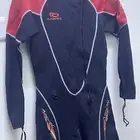 للبيع بدلة غوص مقاس ميديم