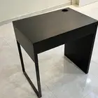 طاولة مكتب