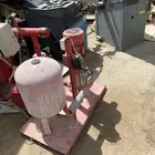 دفاعا حريق مع جرار الإطفاء