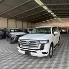 تويوتا لاندكروزر GXR L1 مديل 2025سعودي بنزين بطاقه جمرك