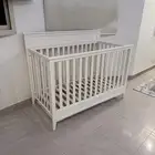سرير اطفال شبه جديد لوجه الله للمستحق فقط