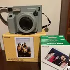 كاميرا Instax Wide 400 الفورية باللون الأخضر