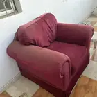 كنبة جميلة مريحة للبيع