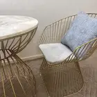 طاولة مع عدد 2 كراسي