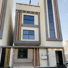 البيع شقق ارضي بحوش مداخل سيارة موقع متميز جدا وسط الخدمات