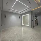 شقق علويه 6 غرف بتصميم مودرن مقابل ممشي الراقي -بسعر 550الف