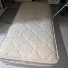 مرتبه سرير نظيفه جدا نفر للبيع