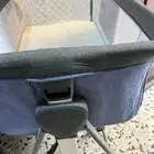 سرير اطفال شبه جديد