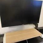رف حامل شاشه مع شحن 4 منافذ USB
