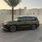 لكزس LX570 موديل 2021 بلاك اديشن