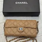 شنط ماركه للبيع ب 180 ريال اي شنطه