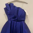 فستان جديد للبيع