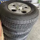 كفرات مقاس 275 70 16 منزل مع الجنوط جيب لند كلوزر