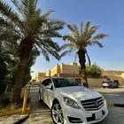 مرسيدس للبيع بسعر مغري جدا مخزن بودي ومحركات وكاله نضيف جدا