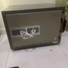 خزنة تجوري صغيرة نظيفة وممتازة