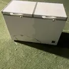 ثلاجة مع فريزرطاقة شمسية