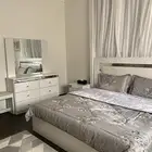 غرفة نوم مع دورة مياه في عماره خاصة للعوائل او طالبات