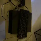 معه اغراضه كامله