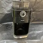 مكينة قهوة مع مطحنة