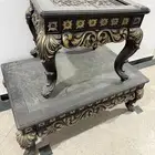 طاولة للبيع