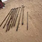 عمد اناره ل المخيم