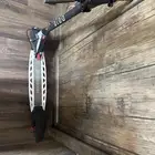 اسكوتر كهربائي مستخدم خفيف لا يوجد به عيوب ابدا ارجو عدم ال