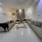 طقم كامل 9 أشخاص مع الطاولات وحده كبيره و4 خدمه مع طاوله