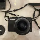 كاميرا كانون Eos M100