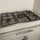 فرن سطحي نظيف على شرط وفرن كهربائي نظيف وغسالة 7 كيلو نظيفة