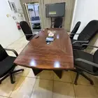 طاولة اجتماعات للبيع