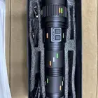 كشاف وفيه زووم ممتاز جدا السعر 130 وتشحن جوالك منه