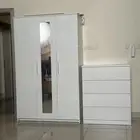 دولاب ملابس مع درج