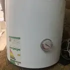 سخان ماء لي البيع