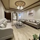 شقة مخدومة للإيجار اليومي تبعد عن الحرم 5كم