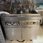 أدوات المطاعم والمطابخ مستخدمة نظيفة