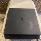 سوني 4 اخو الجديد معه يدات ثنتين وشريطين فيفا وحرب على